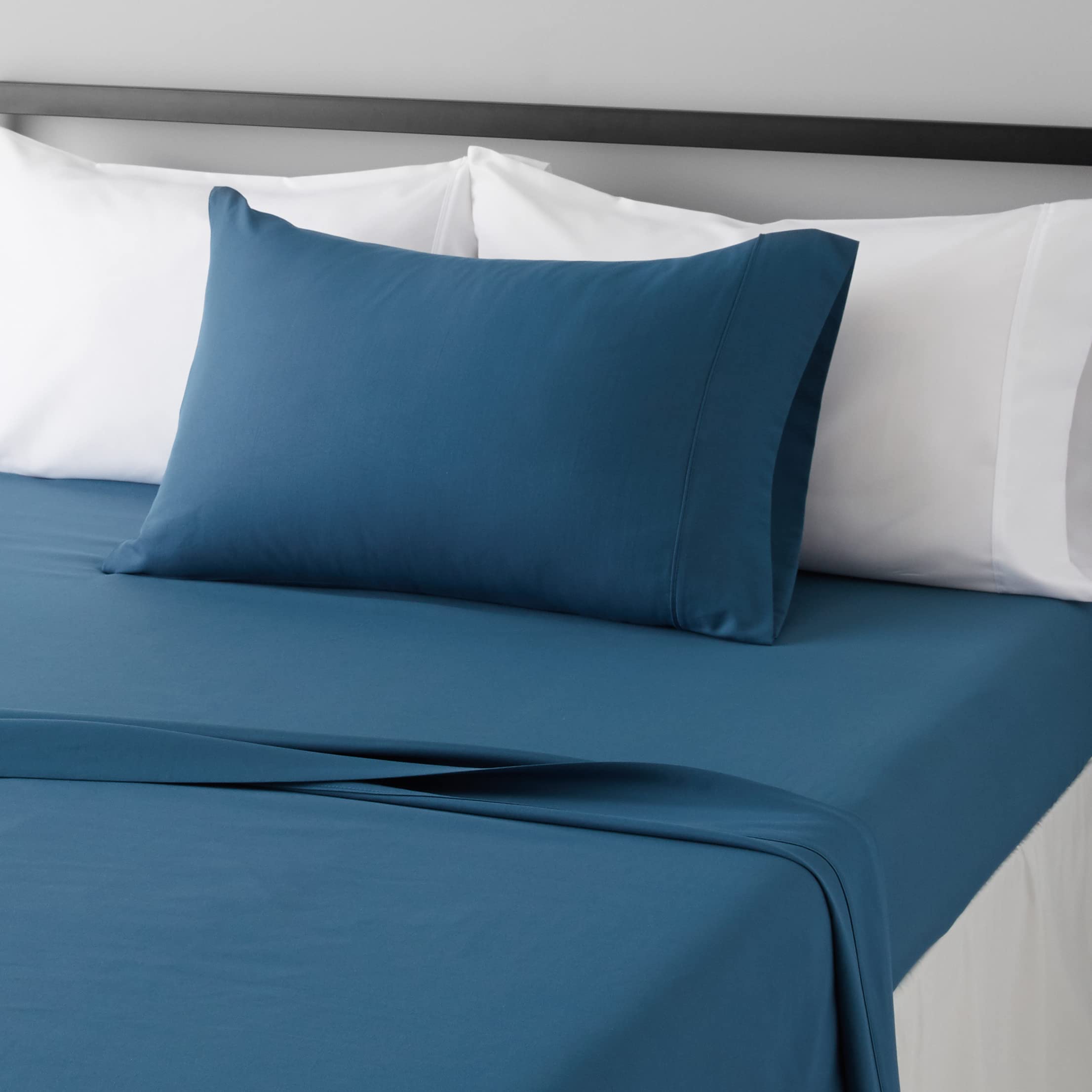 Amazon Basics Lightweight Super Soft Easy Care Wrinkle Free Breathable Brushed Microfiber 3-Piece Bed Sheet Set with 14-Inch Deep Pockets, Twin, Beige, Solid