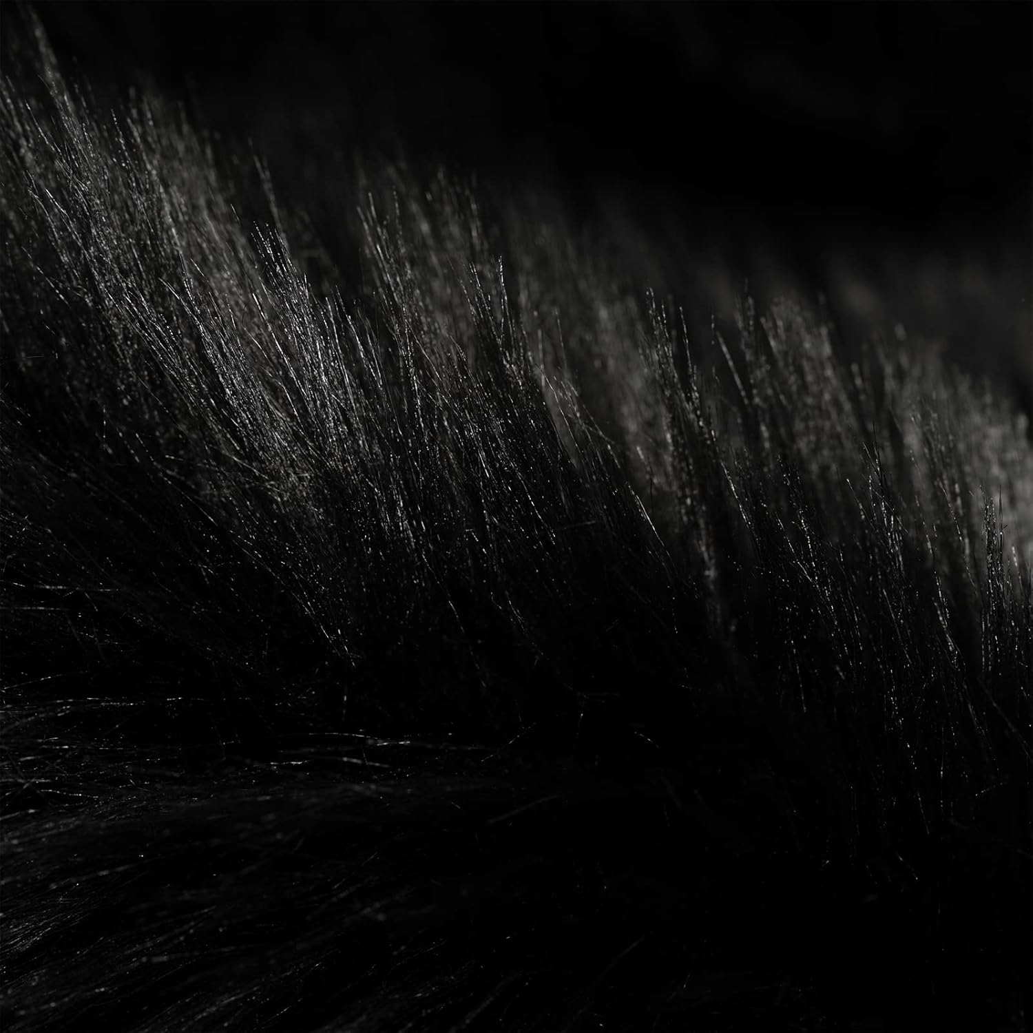 SERISSA Soft Fluffy Area Rug, Coal Black Faux Sheepskin Fur Rug, Shaggy Rug for Bedroom Floor Fuzzy Carpet for Living Room 4x6 Feet