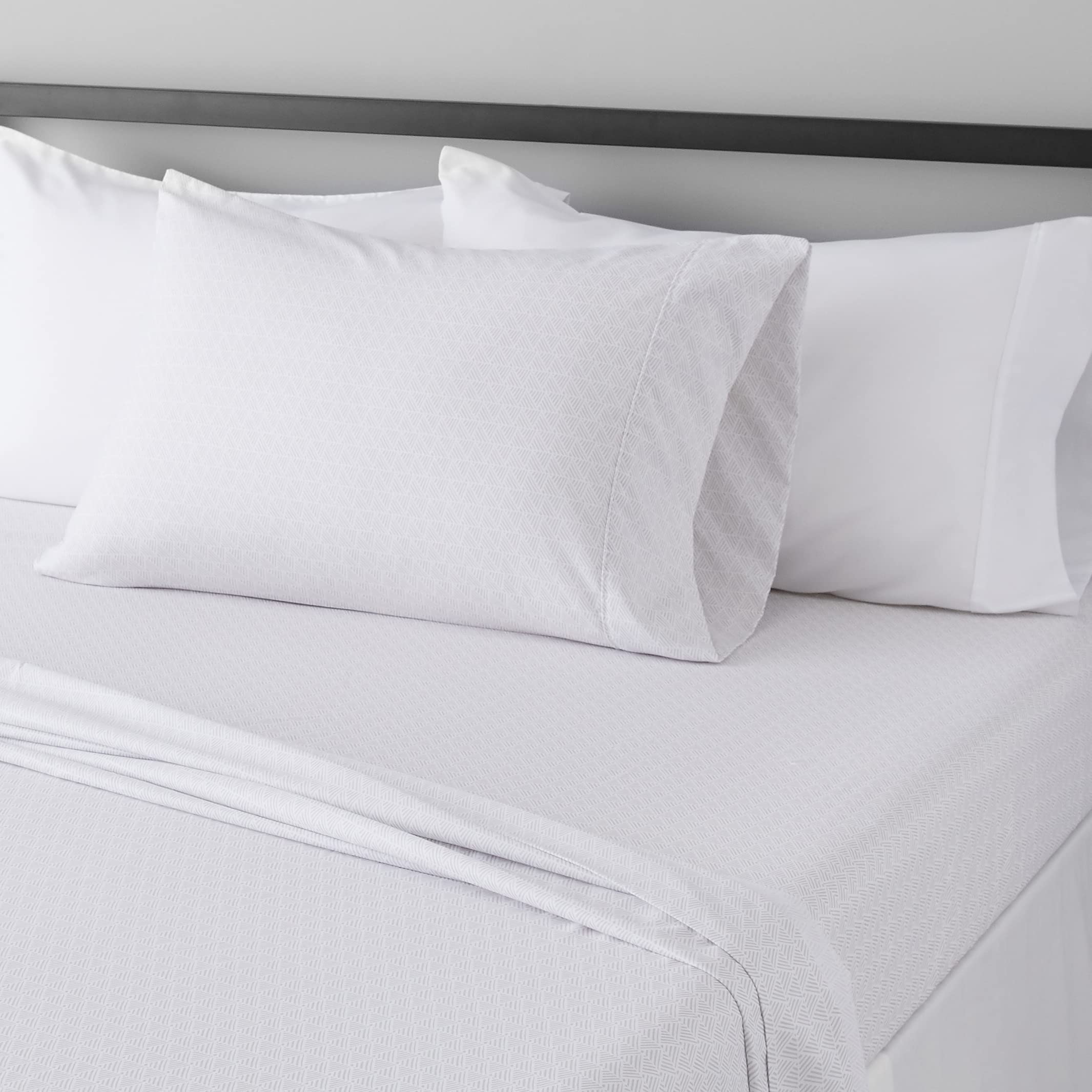 Amazon Basics Lightweight Super Soft Easy Care Wrinkle Free Breathable Brushed Microfiber 3-Piece Bed Sheet Set with 14-Inch Deep Pockets, Twin, Beige, Solid