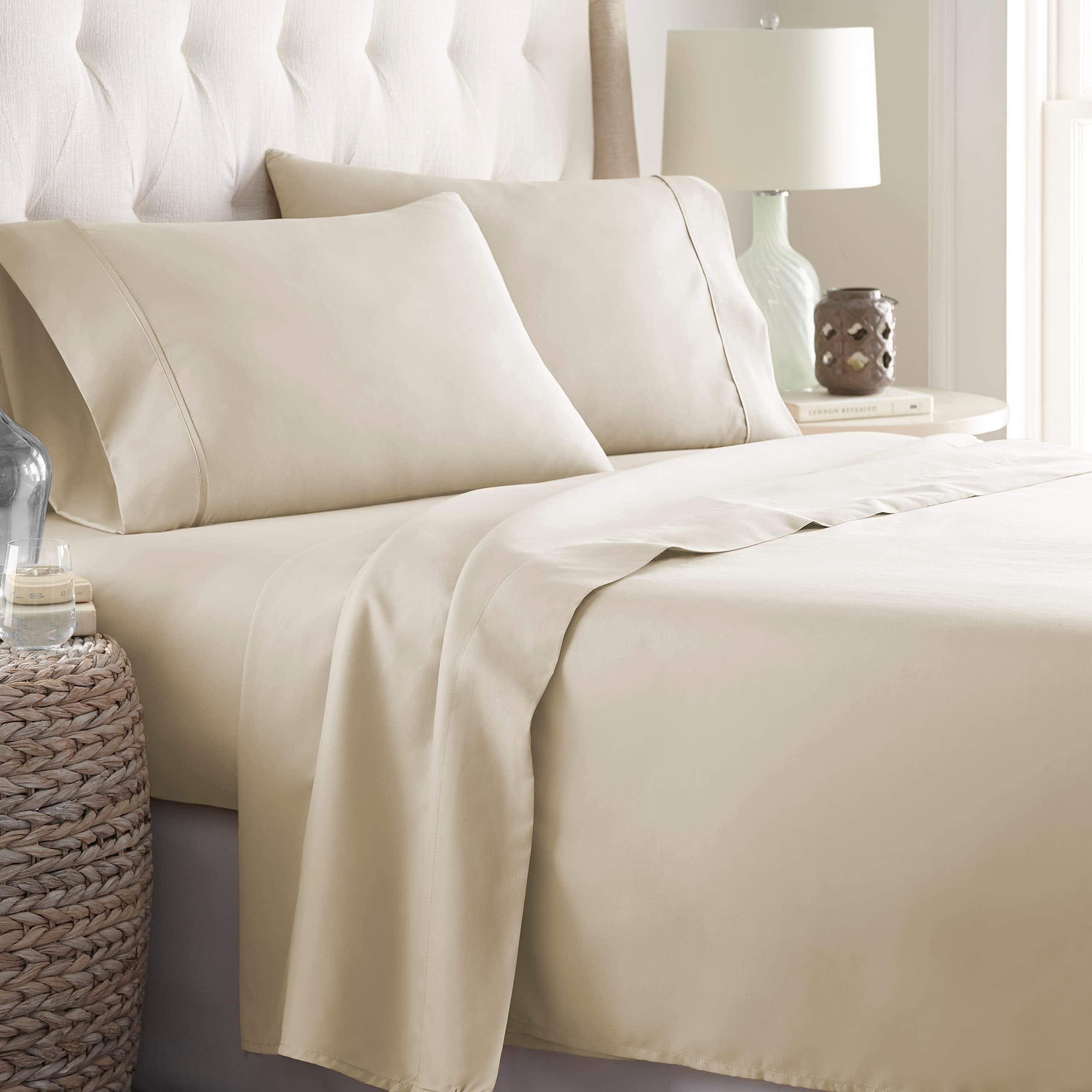 Danjor Linens Bed Sheet Set Queen Size for Hot Sleepers, Hotel Premium Sheets with 4 Pillowcases, Lightweight Brushed Microfiber Deep Pockets, Breathable Cooling 6 Piece Bedding Sets, White