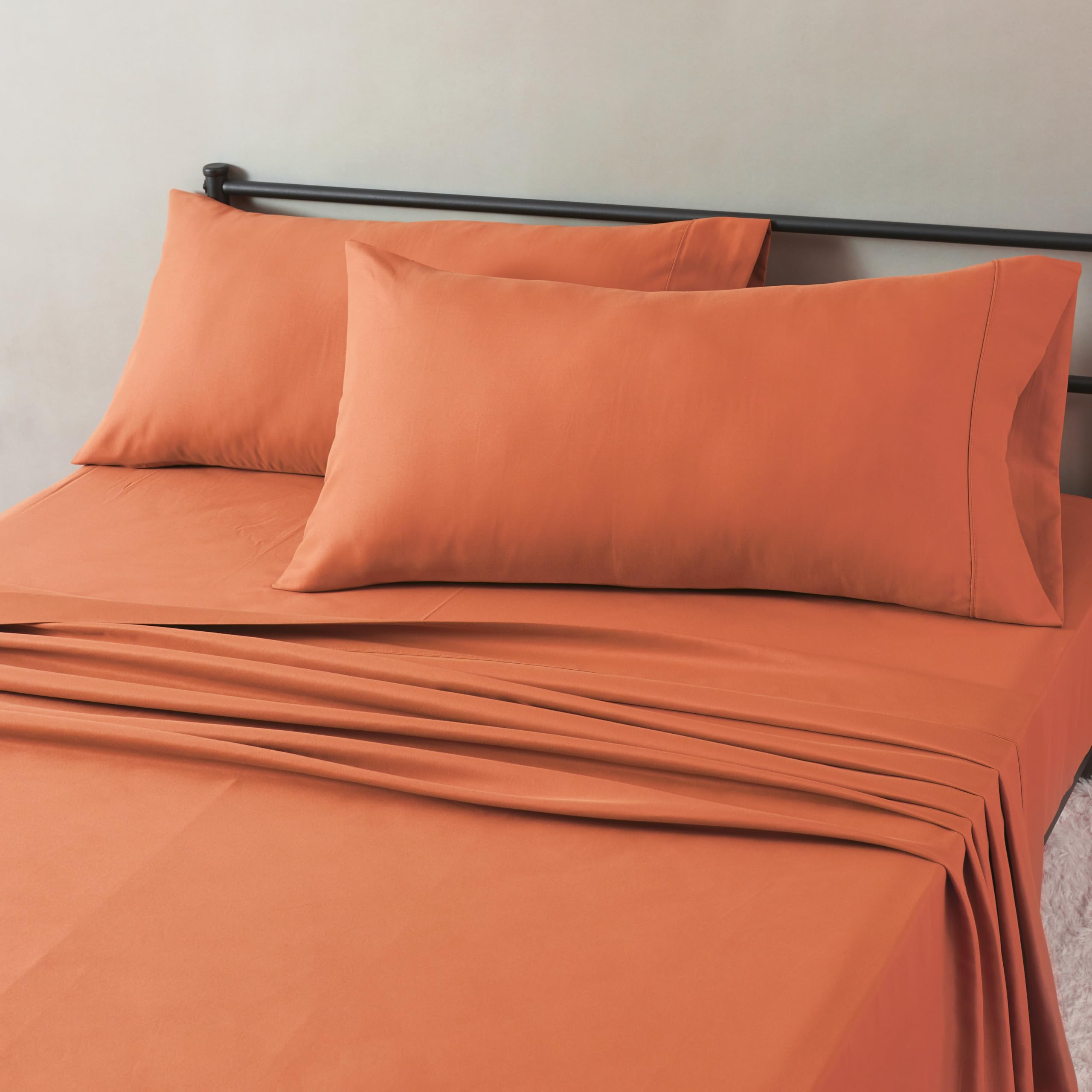 Amazon Basics Lightweight Super Soft Easy Care Wrinkle Free Breathable Brushed Microfiber 3-Piece Bed Sheet Set with 14-Inch Deep Pockets, Twin, Beige, Solid