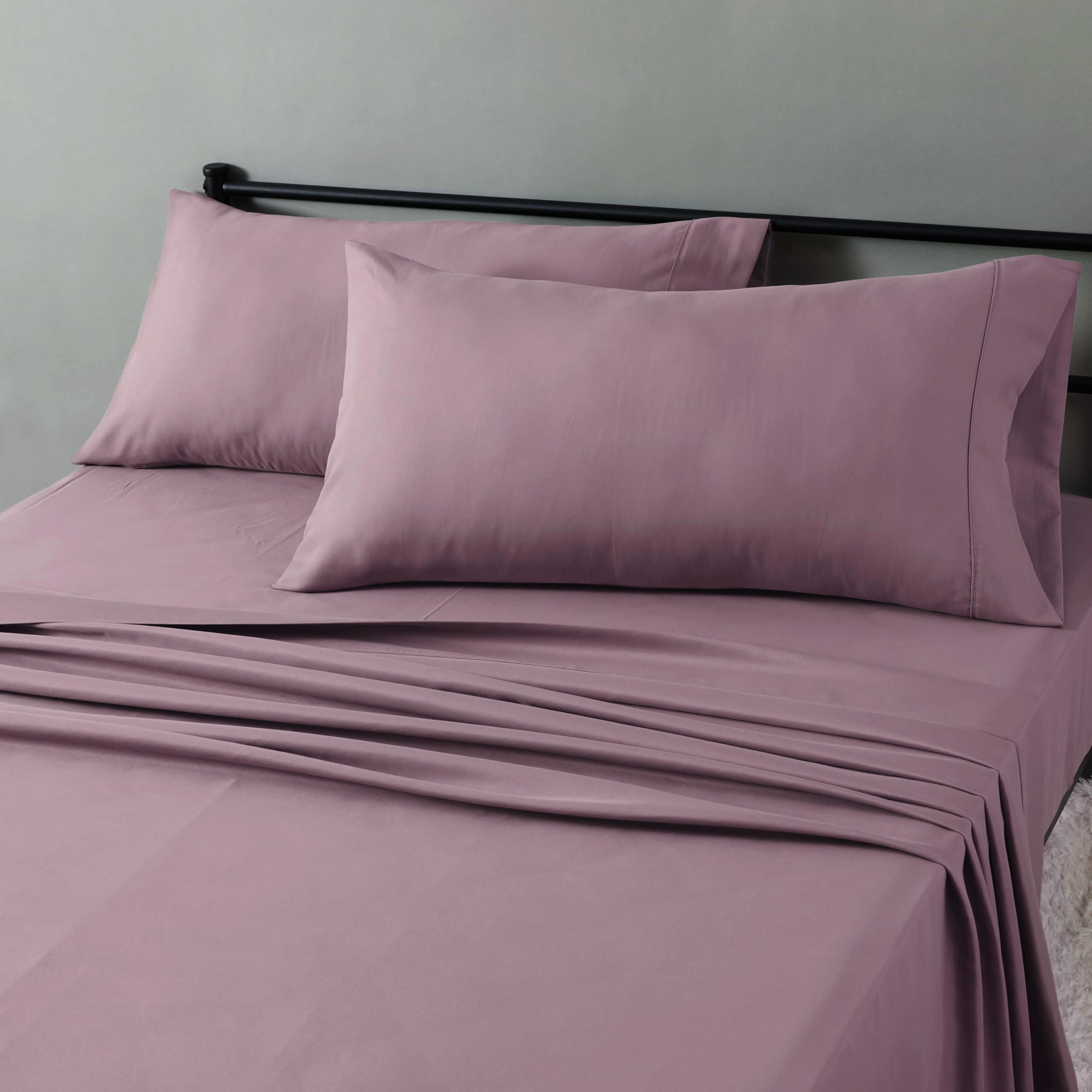 Amazon Basics Lightweight Super Soft Easy Care Wrinkle Free Breathable Brushed Microfiber 3-Piece Bed Sheet Set with 14-Inch Deep Pockets, Twin, Beige, Solid