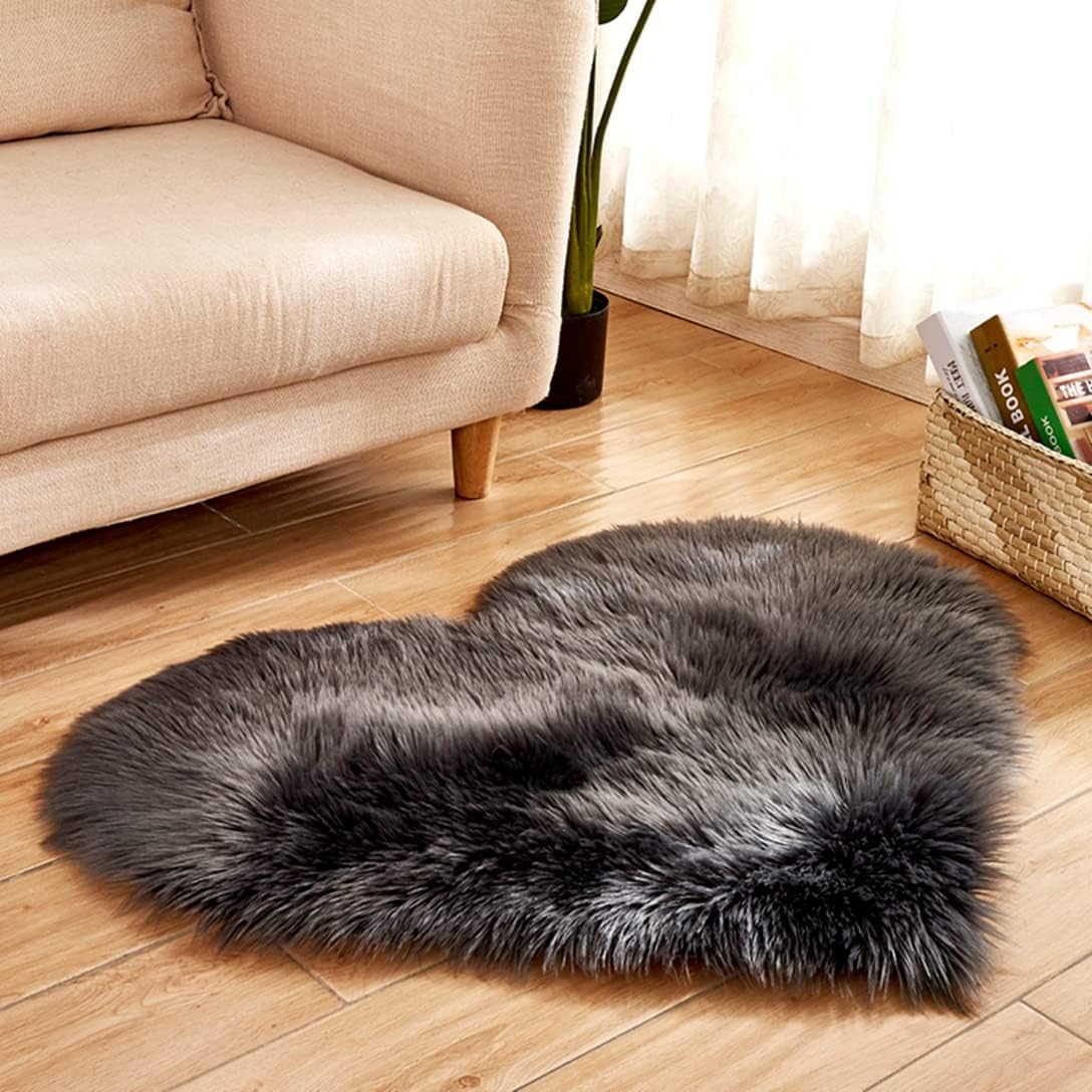 Shaggy Carpet for Home Decor Artificial Sheepskin Hairy Mat Faux Fluffy Floor Mats Love Heart Shape Area Rugs