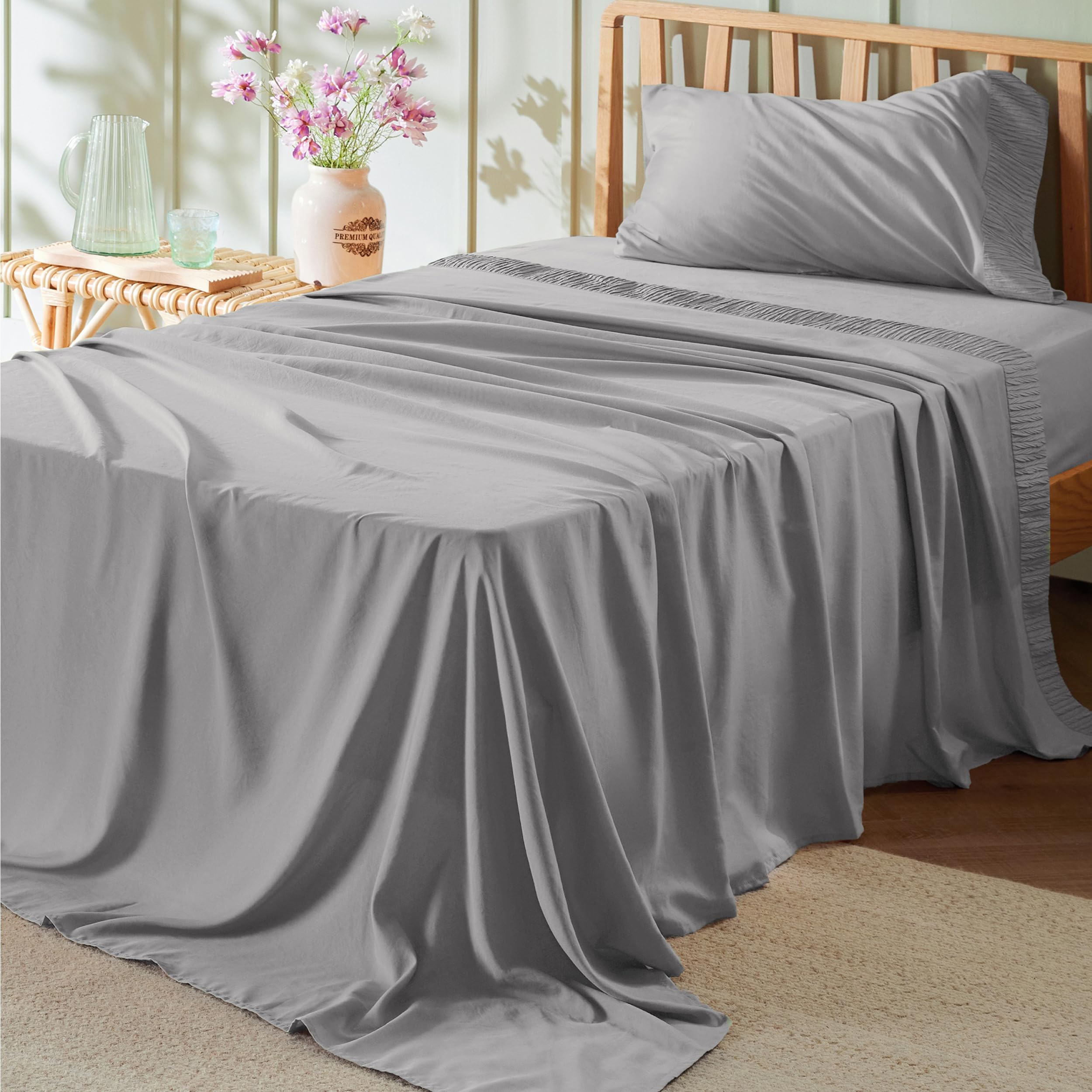 Bedsure King Size Sheets Set - 4 Pieces Soft King Sheets - Breathable & Cooling - Hotel Luxury - Easy Care Polyester Microfiber Bedding for Kids, Women, Men, Linen