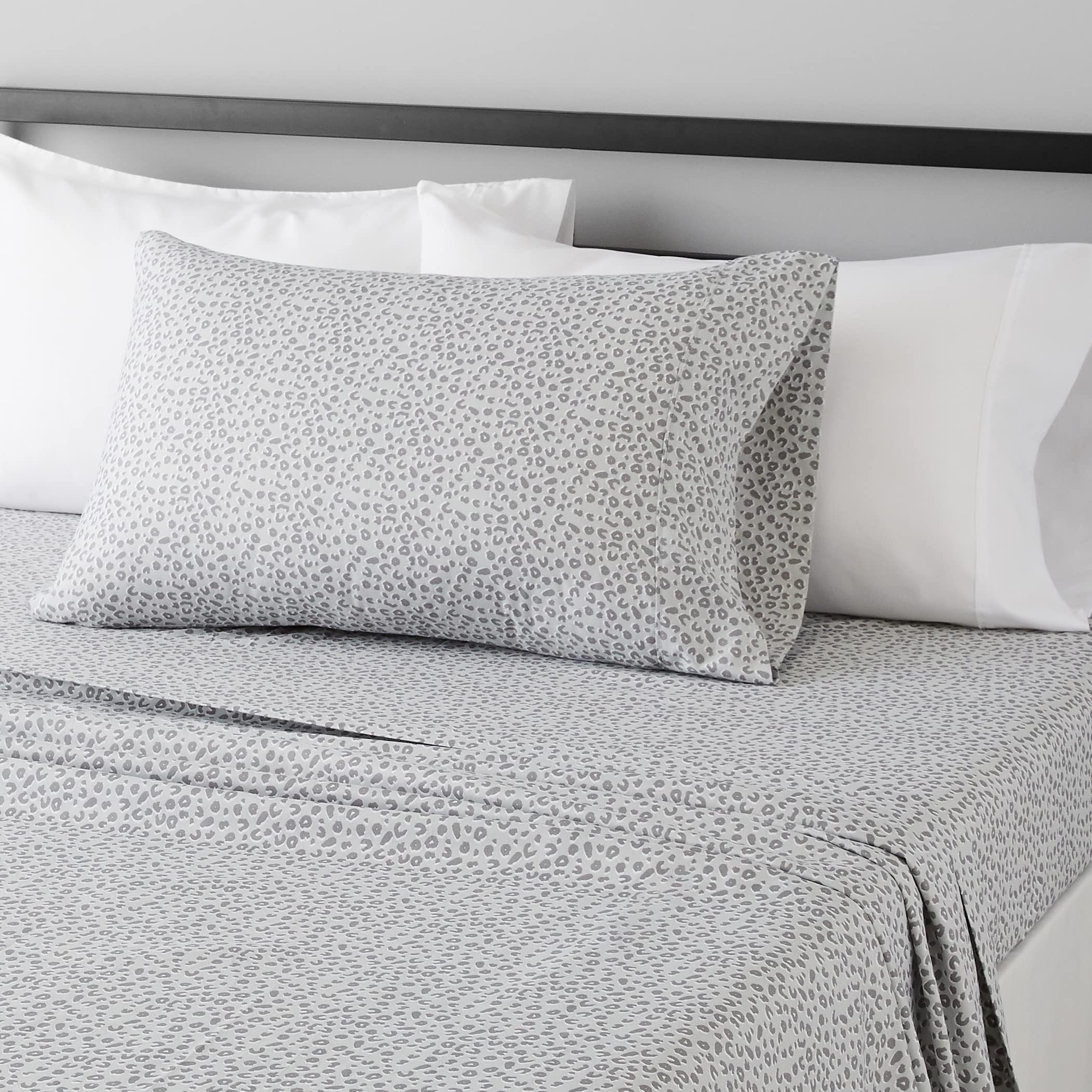 Amazon Basics Lightweight Super Soft Easy Care Wrinkle Free Breathable Brushed Microfiber 3-Piece Bed Sheet Set with 14-Inch Deep Pockets, Twin, Beige, Solid