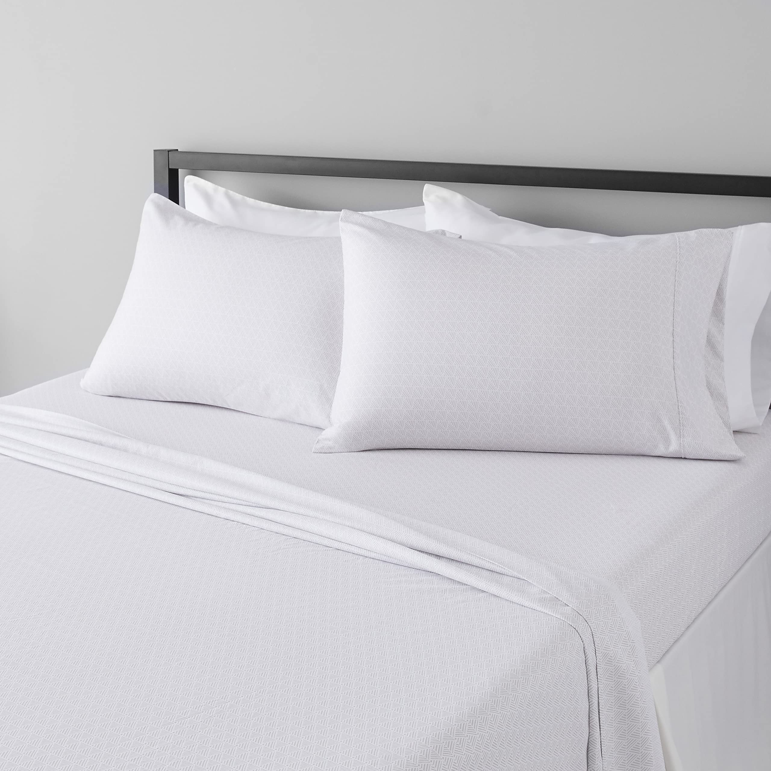 Amazon Basics Lightweight Super Soft Easy Care Wrinkle Free Breathable Brushed Microfiber 3-Piece Bed Sheet Set with 14-Inch Deep Pockets, Twin, Beige, Solid