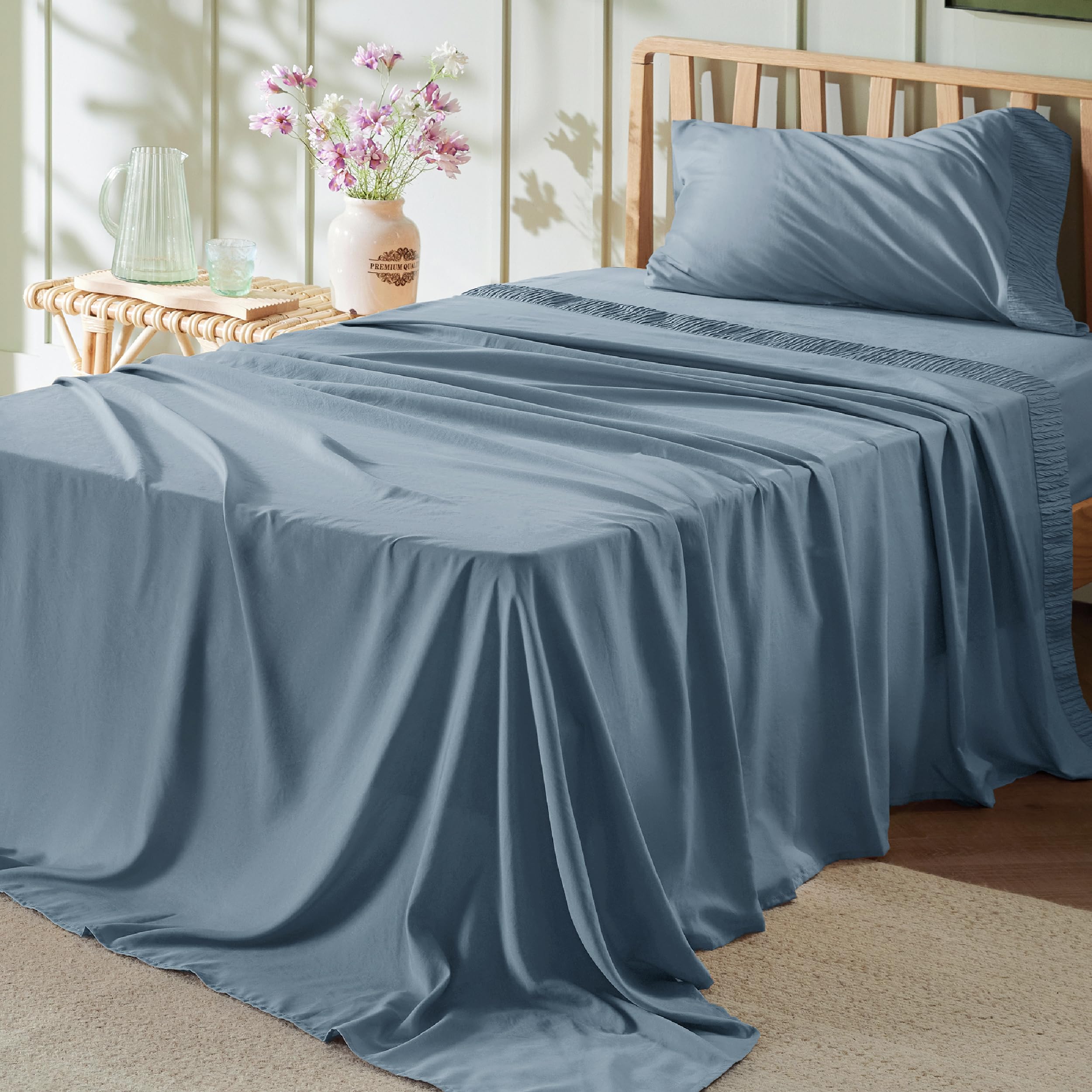 Bedsure King Size Sheets Set - 4 Pieces Soft King Sheets - Breathable & Cooling - Hotel Luxury - Easy Care Polyester Microfiber Bedding for Kids, Women, Men, Linen