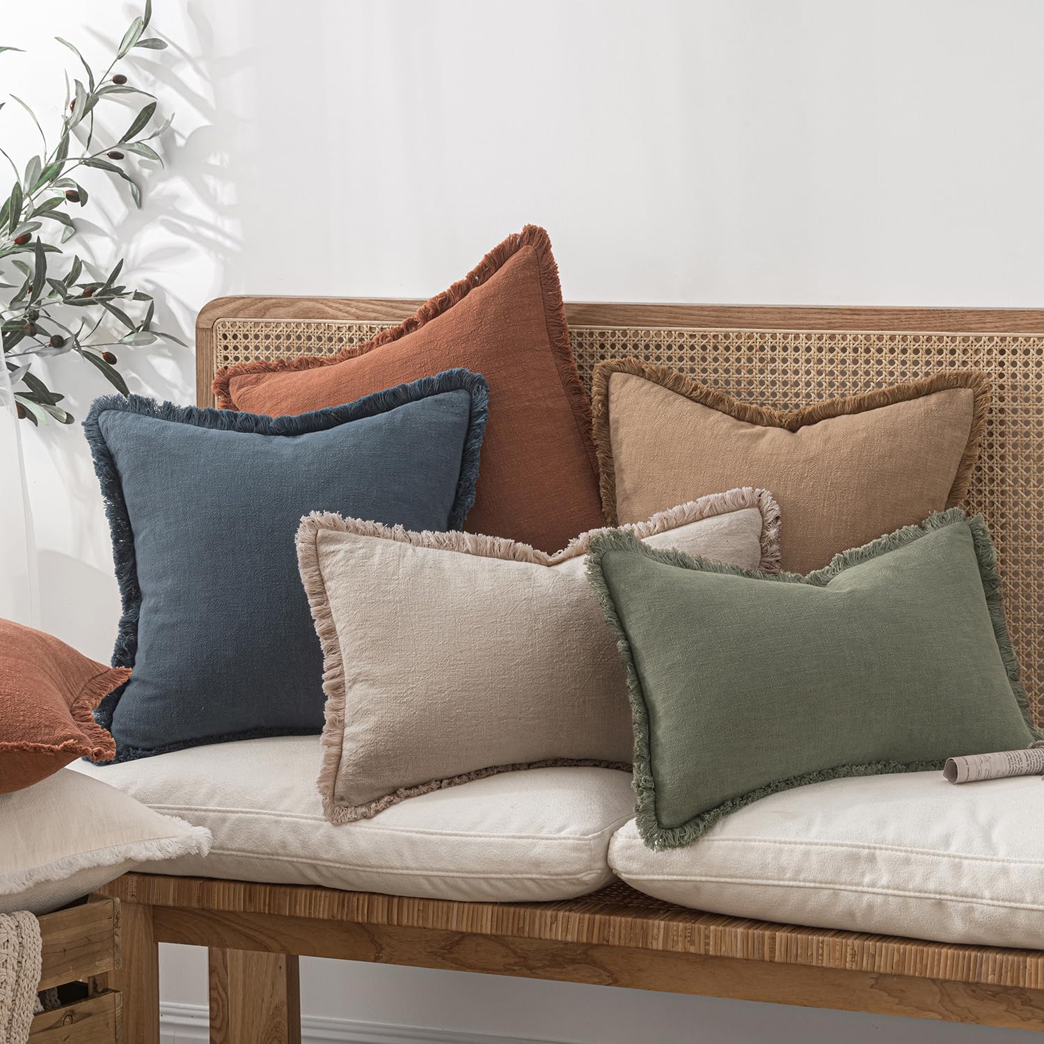 MIULEE Decorative Throw Pillow Covers Neutral Linen Fringe Throw Pillows Set of 2 Natural Linen Boho Farmhouse Cushion Covers with Tassels for Couch Sofa Bed Spring Home Decor 28x28 Inch