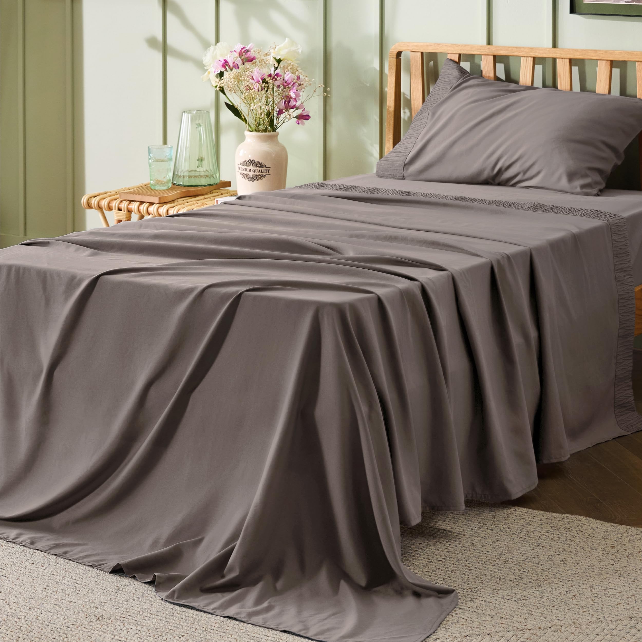 Bedsure King Size Sheets Set - 4 Pieces Soft King Sheets - Breathable & Cooling - Hotel Luxury - Easy Care Polyester Microfiber Bedding for Kids, Women, Men, Linen