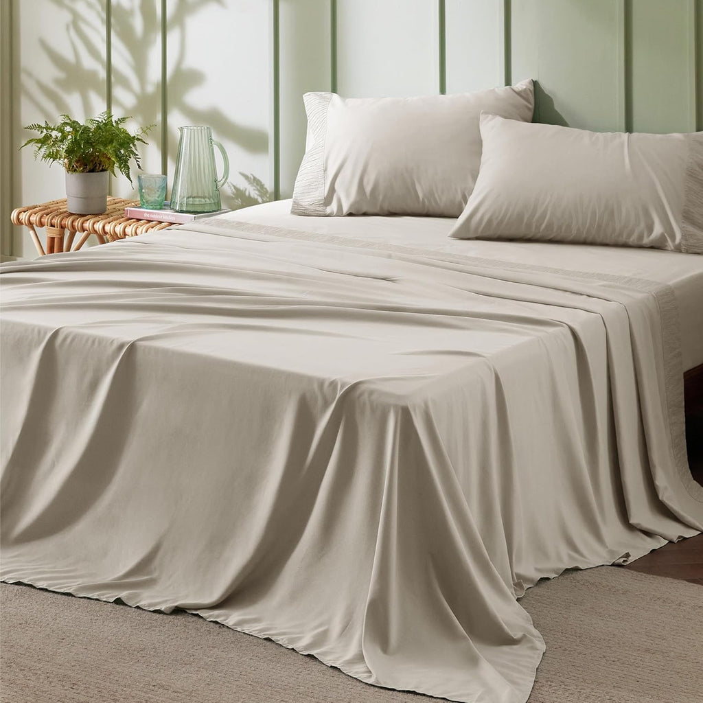 Bedsure King Size Sheets Set - 4 Pieces Soft King Sheets - Breathable & Cooling - Hotel Luxury - Easy Care Polyester Microfiber Bedding for Kids, Women, Men, Linen