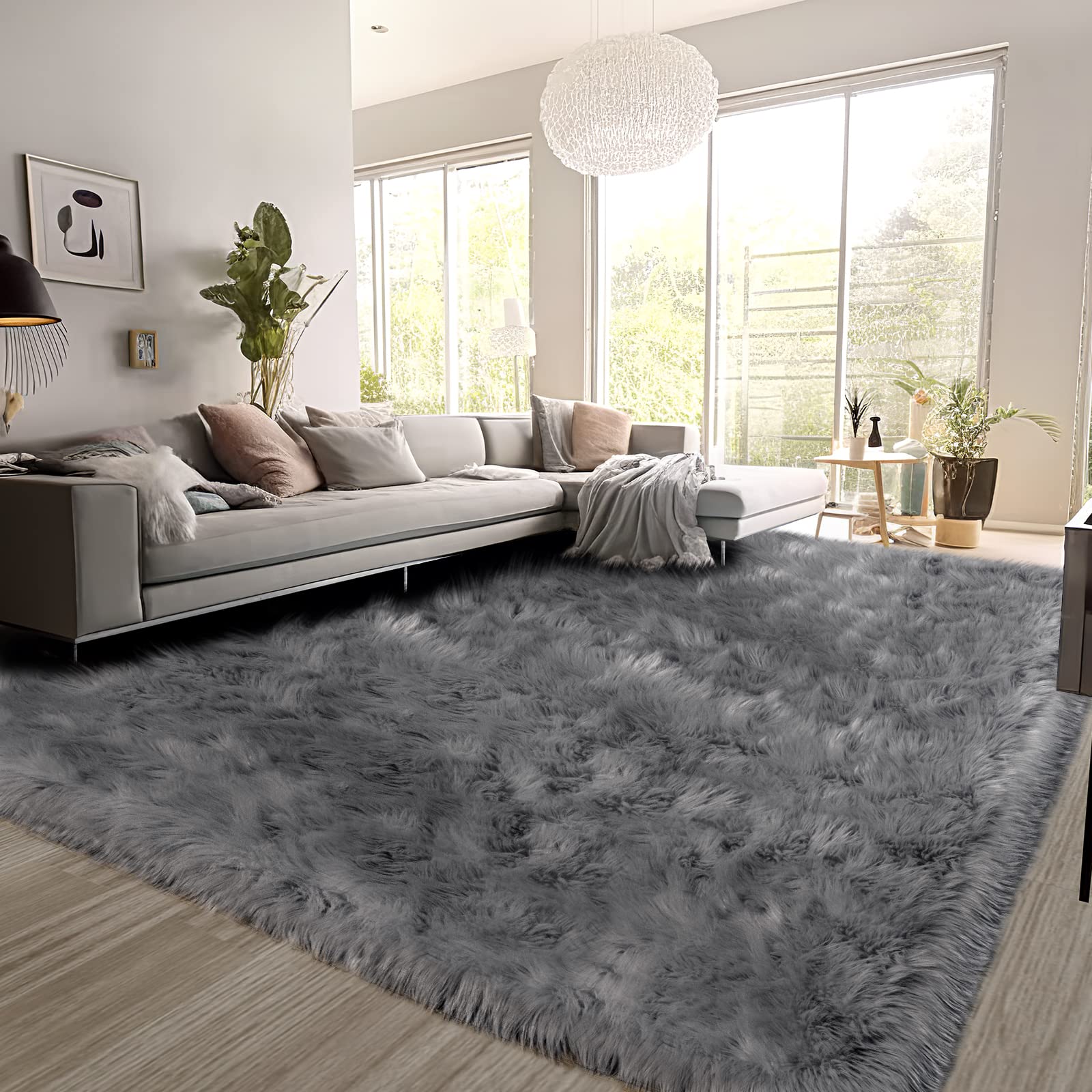 SERISSA Soft Fluffy Area Rug, Coal Black Faux Sheepskin Fur Rug, Shaggy Rug for Bedroom Floor Fuzzy Carpet for Living Room 4x6 Feet