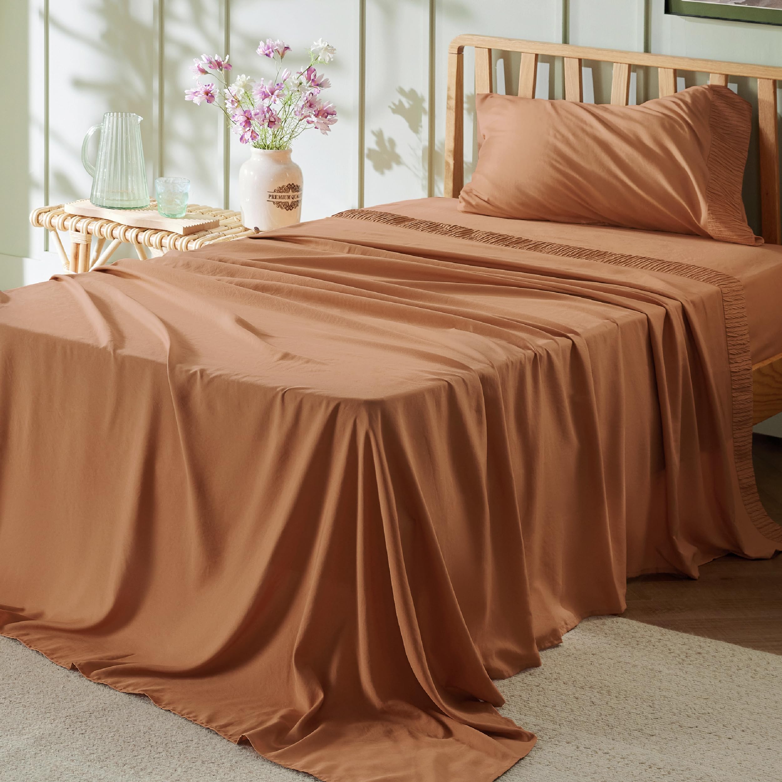 Bedsure King Size Sheets Set - 4 Pieces Soft King Sheets - Breathable & Cooling - Hotel Luxury - Easy Care Polyester Microfiber Bedding for Kids, Women, Men, Linen