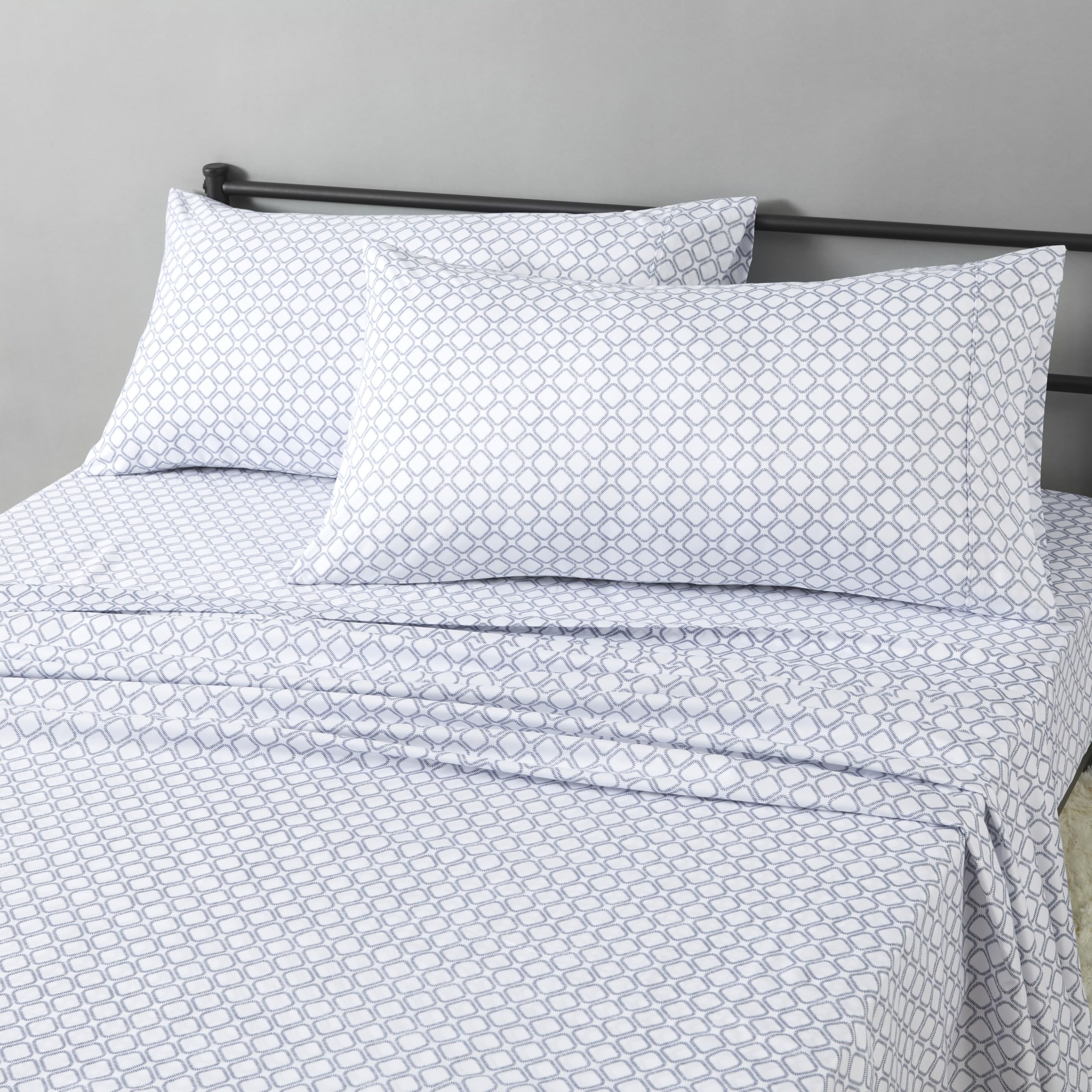 Amazon Basics Lightweight Super Soft Easy Care Wrinkle Free Breathable Brushed Microfiber 3-Piece Bed Sheet Set with 14-Inch Deep Pockets, Twin, Beige, Solid