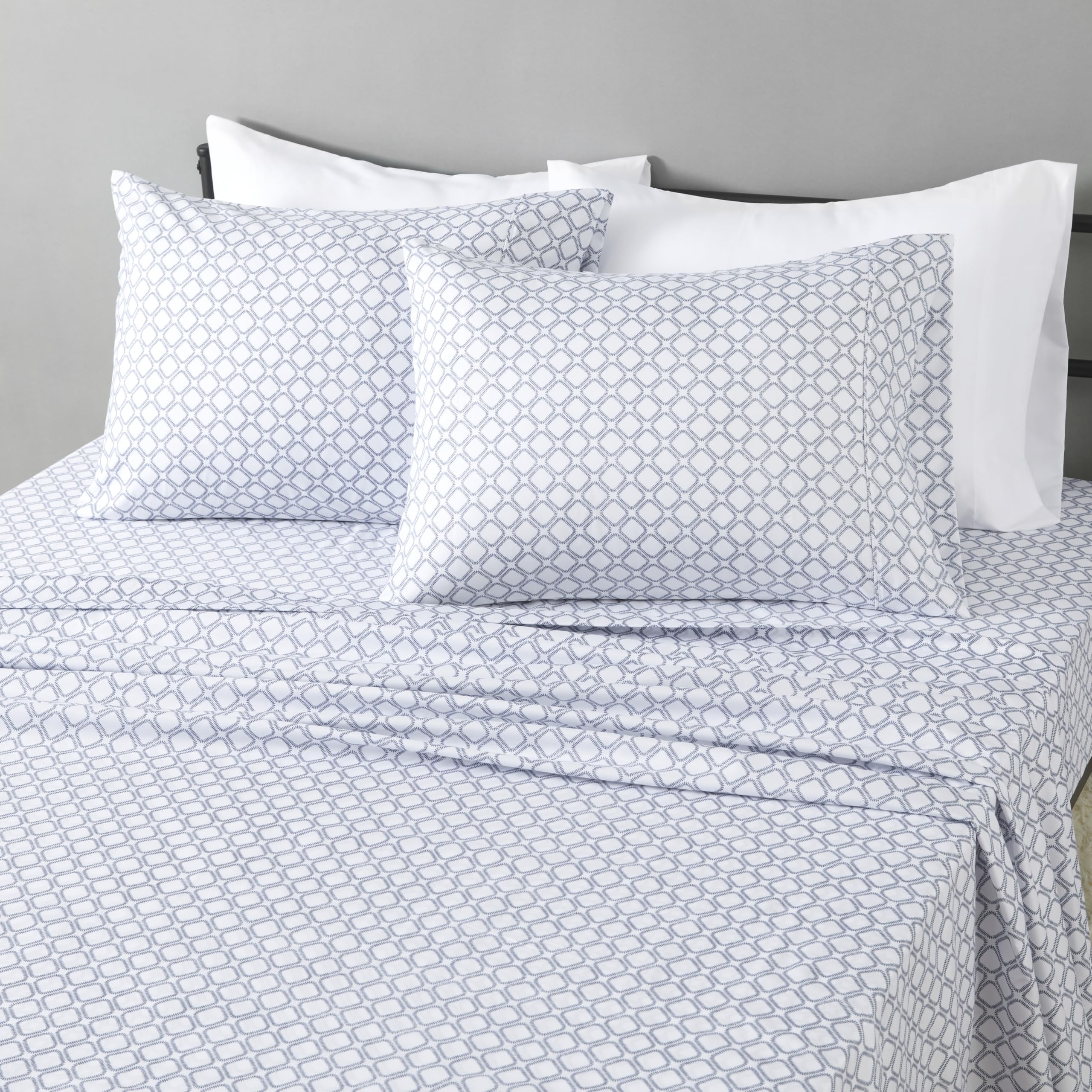 Amazon Basics Lightweight Super Soft Easy Care Wrinkle Free Breathable Brushed Microfiber 3-Piece Bed Sheet Set with 14-Inch Deep Pockets, Twin, Beige, Solid